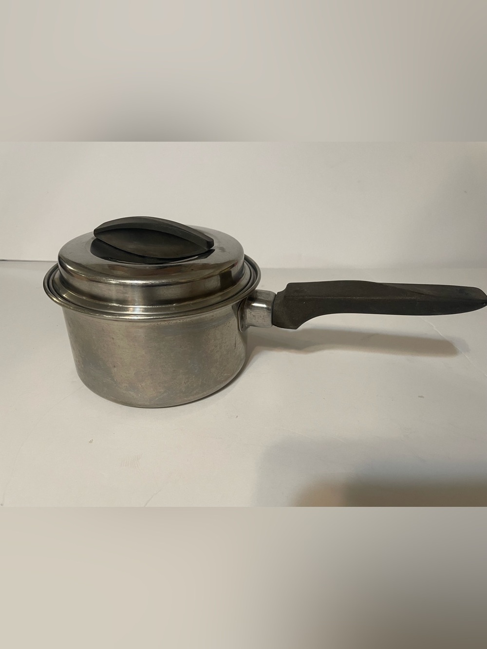 Flint EKCO  Stainless Steel Radiant Heat Core 1 Quart Saucepan & Lid  USA